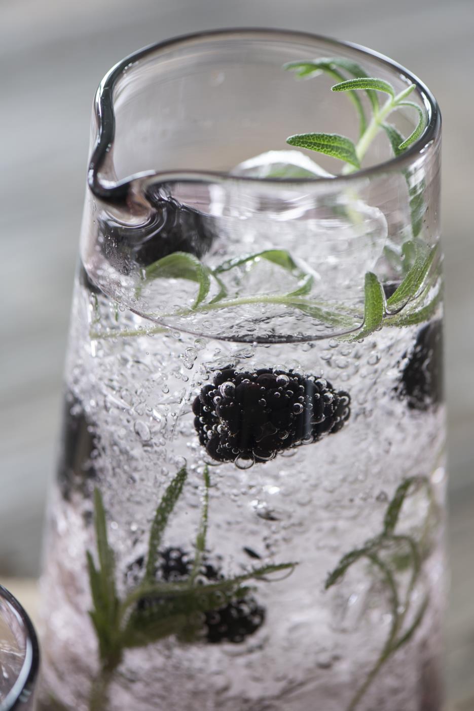 0399-38 ibLaursen Glaskaraffe, malve