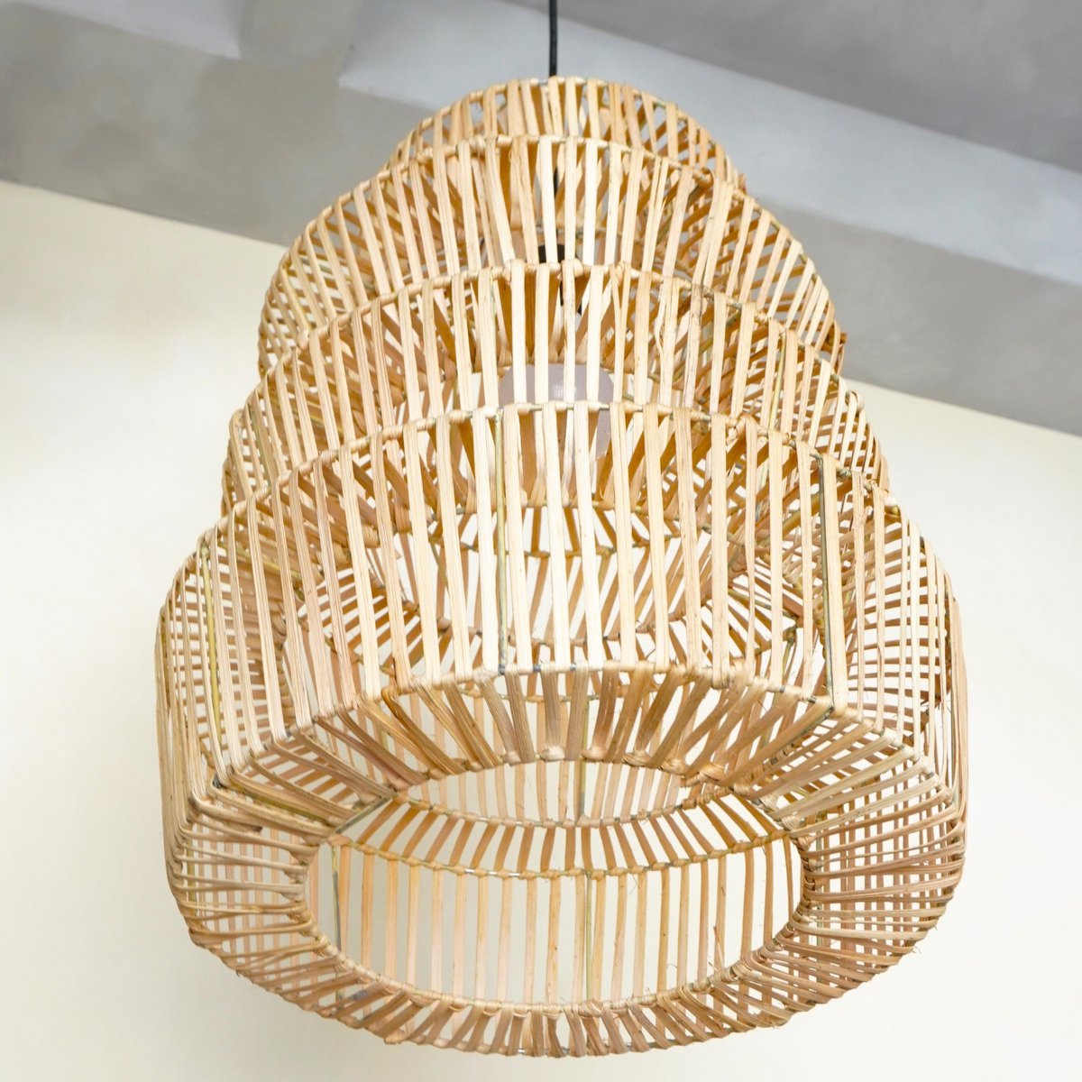 Rattan Lampenschirm mit außergewöhnlichem Design MULIA