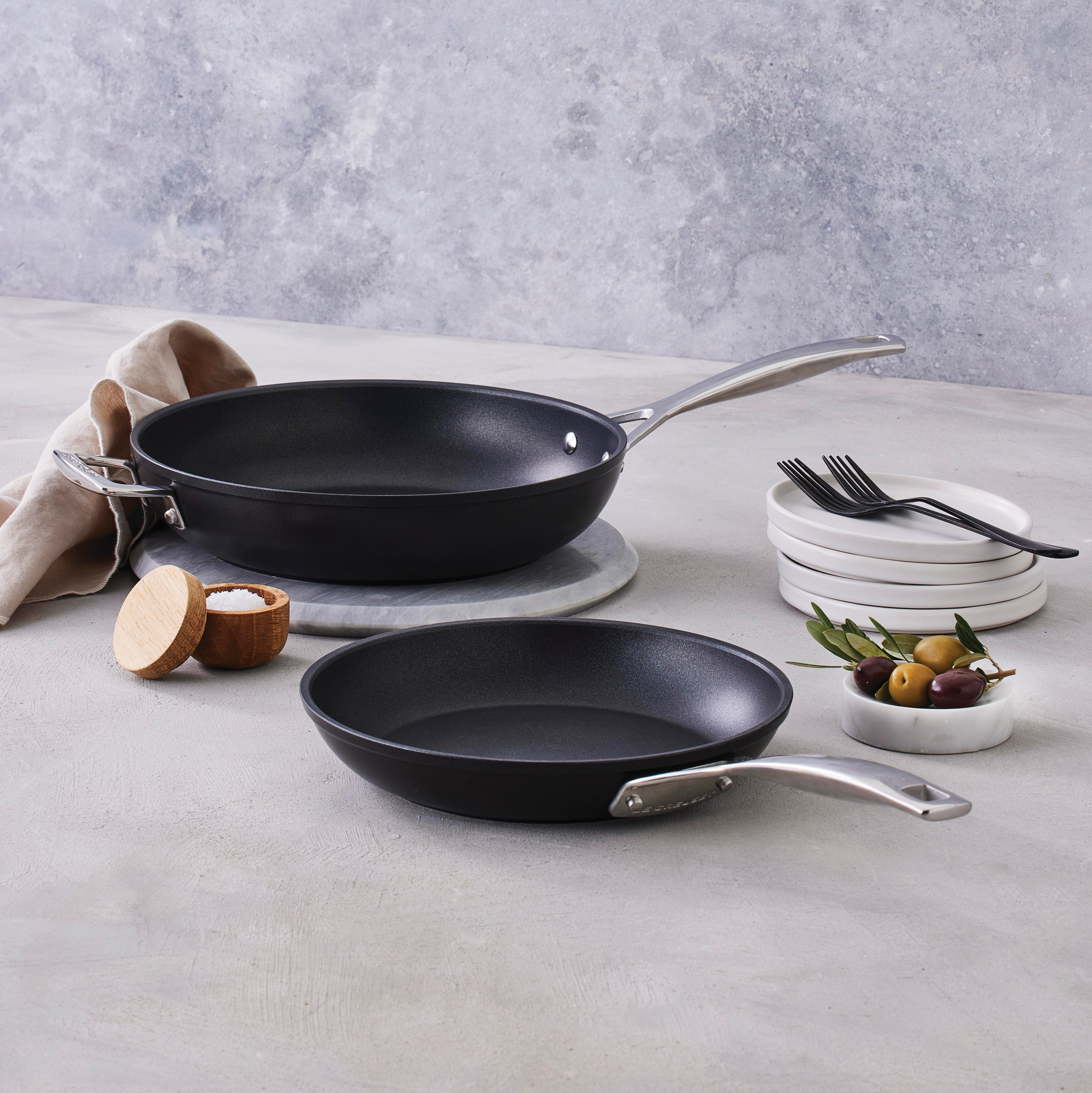 Aluminium Pfanne, 26 cm hoher Rand, Le Creuset Aluminium Pfanne, 26 cm hoher Rand, Le Creuset