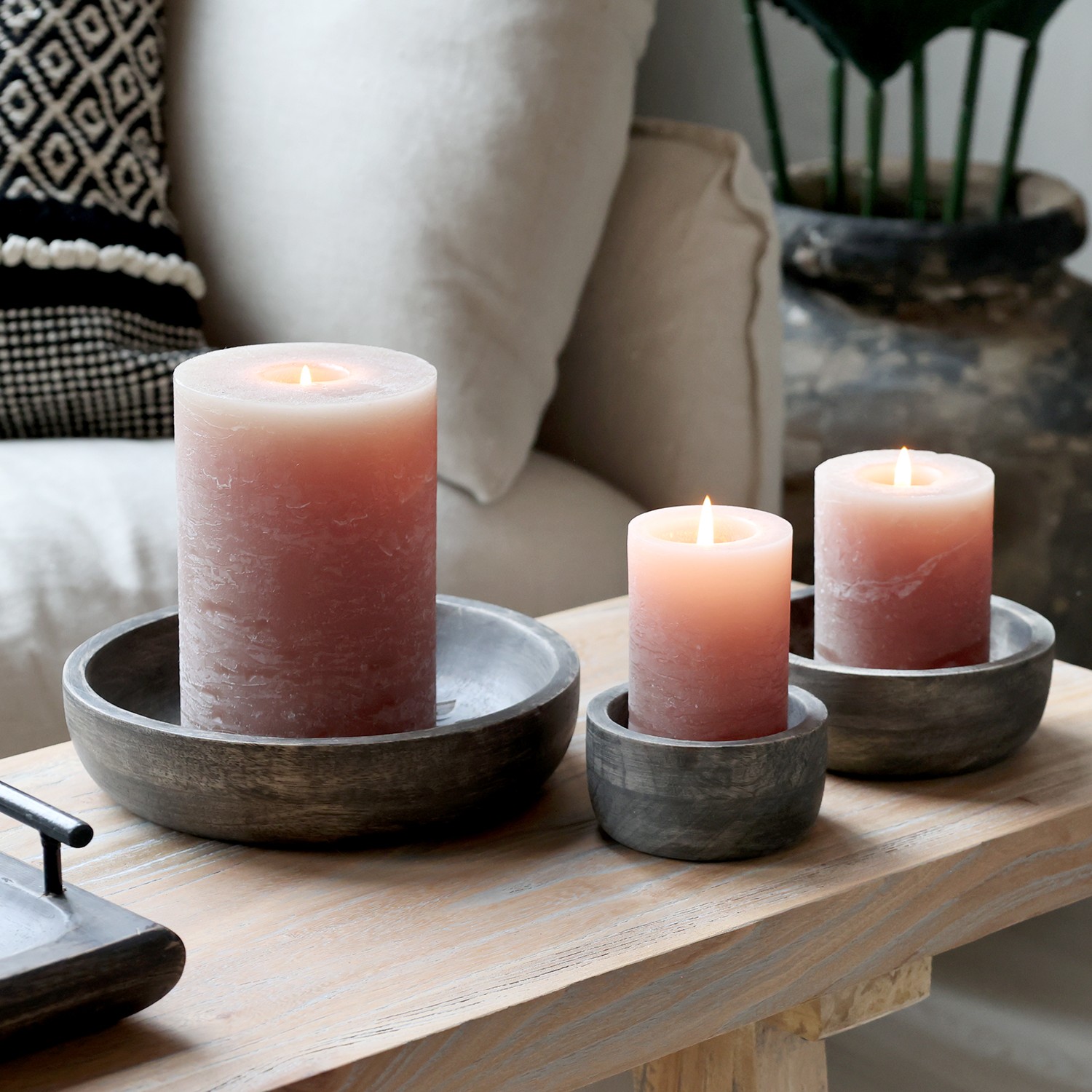 Tours Holzschale mit Schnitzereien, ca.  12 cm