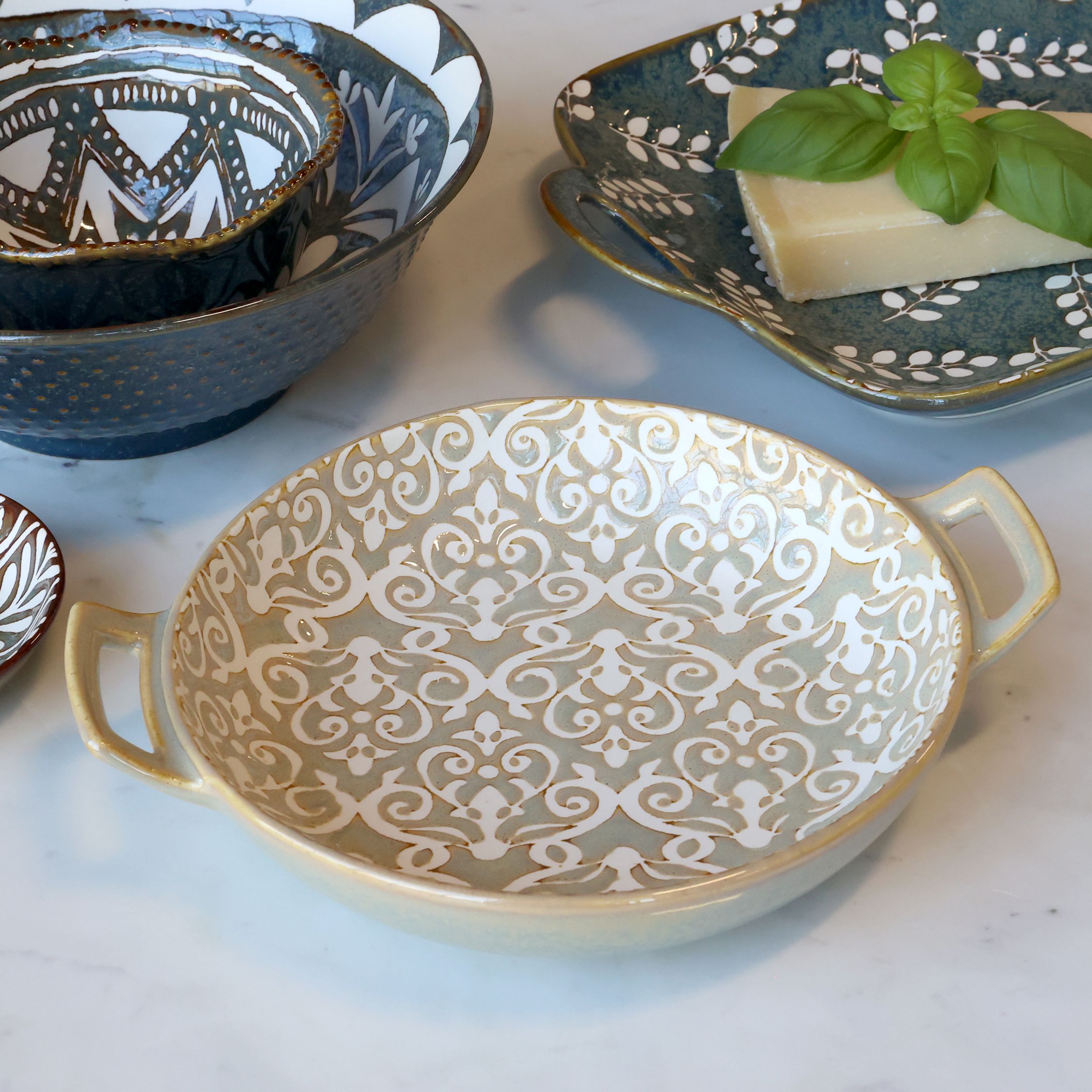 Arés Ramekin mit Henkel, rund 18 cm franz. grau