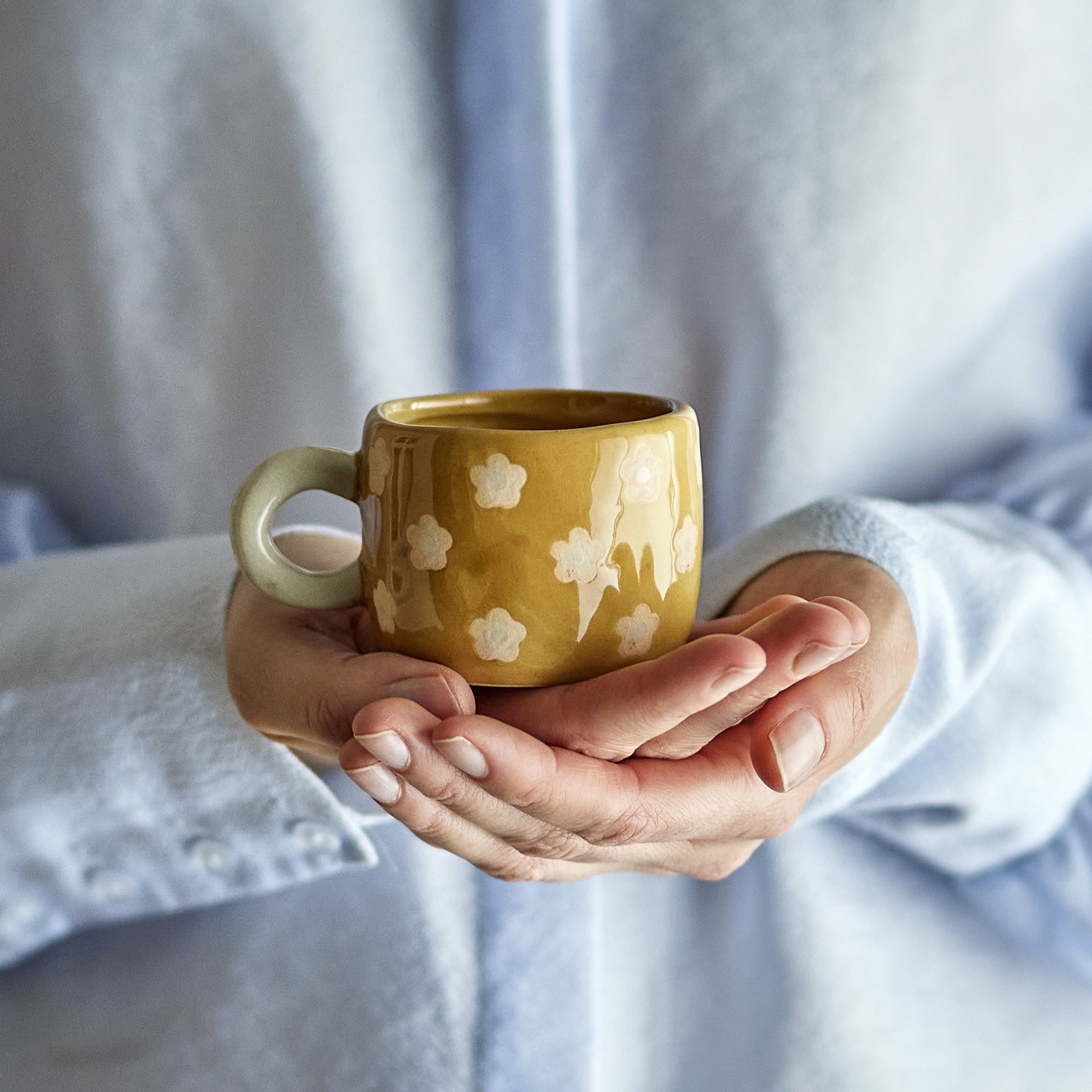 Nini Tasse, Braun, Steingut