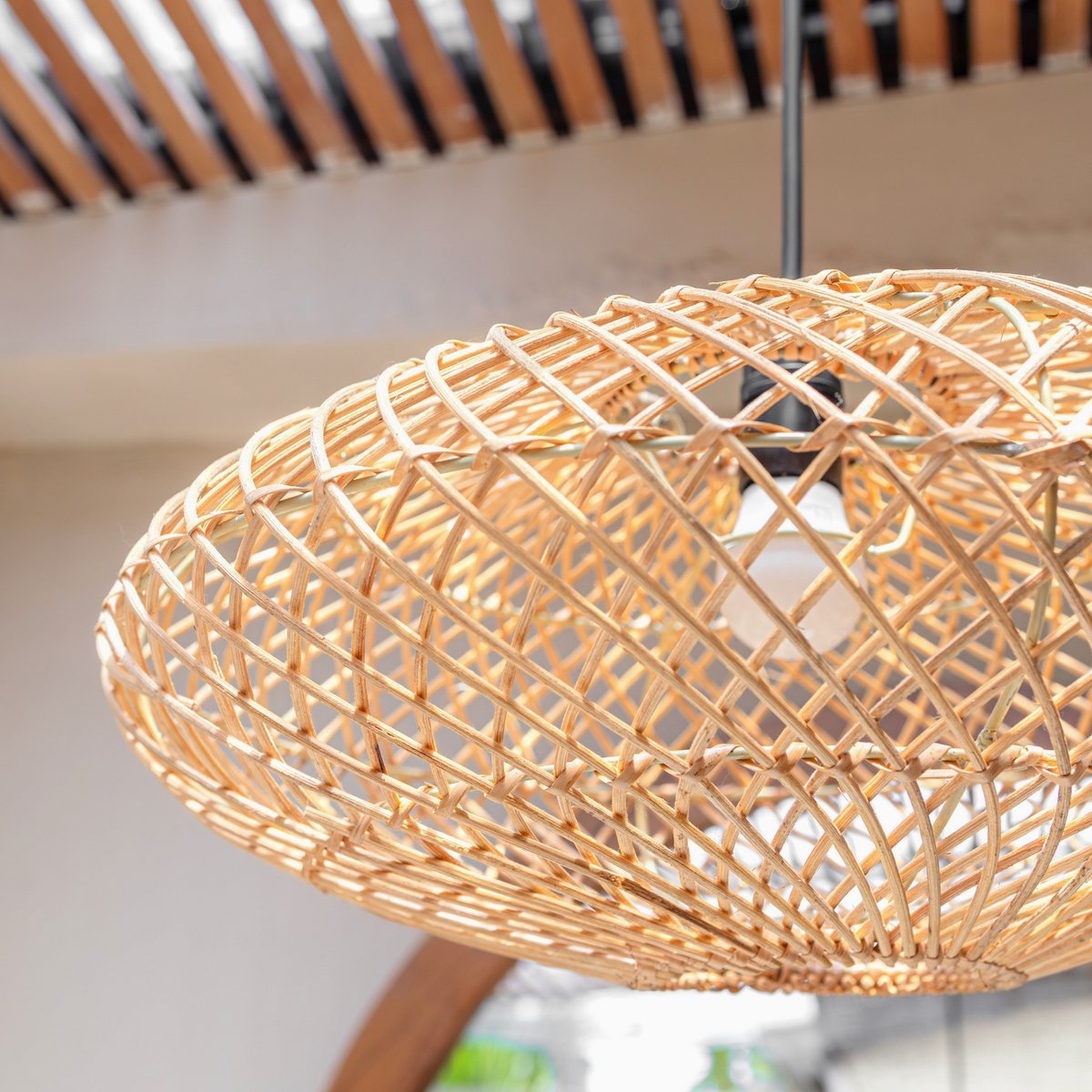 Rattan-Lampe, natürlicher Lampenschirm, ARANA Rattan-Lampe, natürlicher Lampenschirm, ARANA