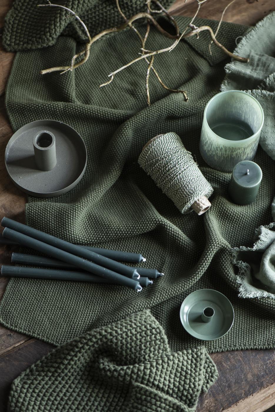 Trend140_1672-81_4172-41_9115-29_6352-55_6350-55_4478-22_0279-22_6867-59_7406-88_trend01