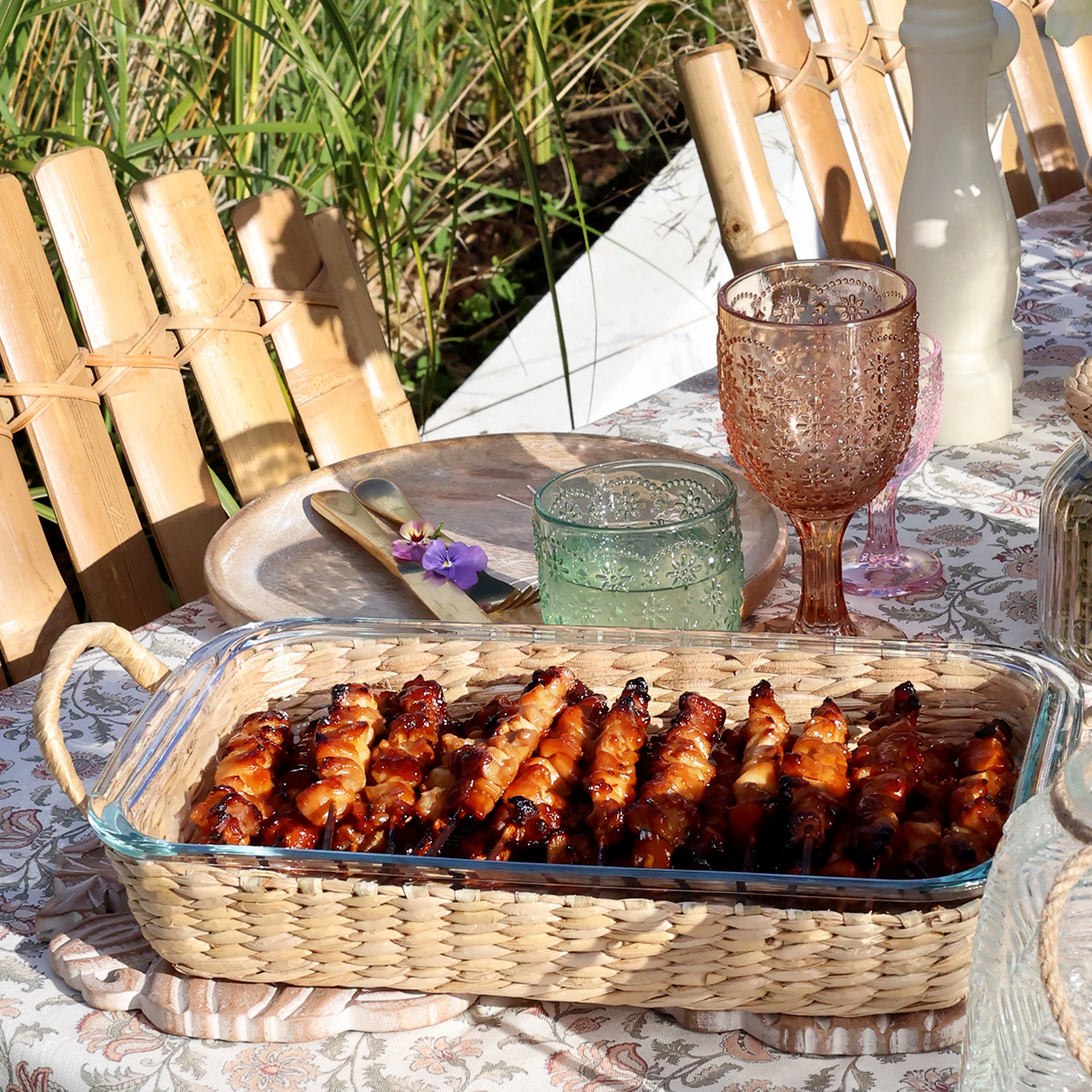 Auflaufform / Servierplatte mit Flechtkorb 34,5 cm