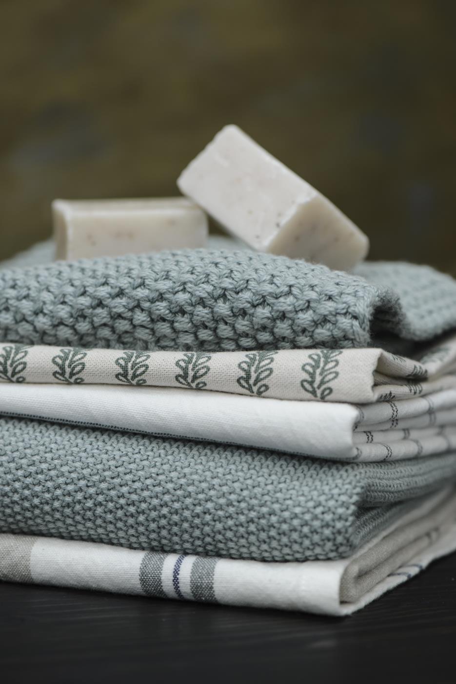 6350-81 Topflappen Mynte gestrickt Staubgrün
