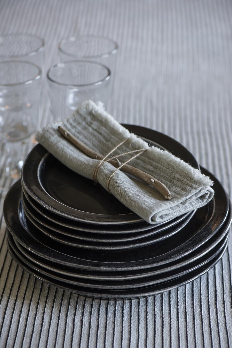 6867-74 2 Stoffservietten doppelt gewebt ash grey