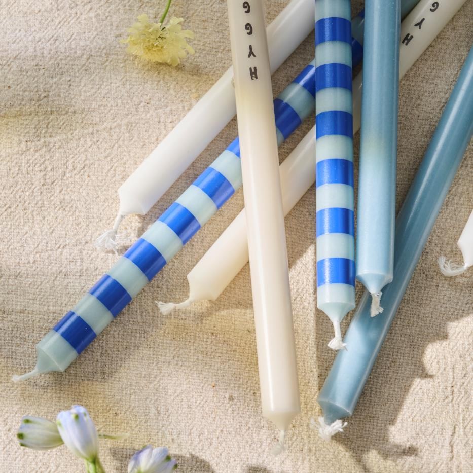 5 dünne hohe Kerzen gestreift blau/hellblau Ø:1,3 H 20