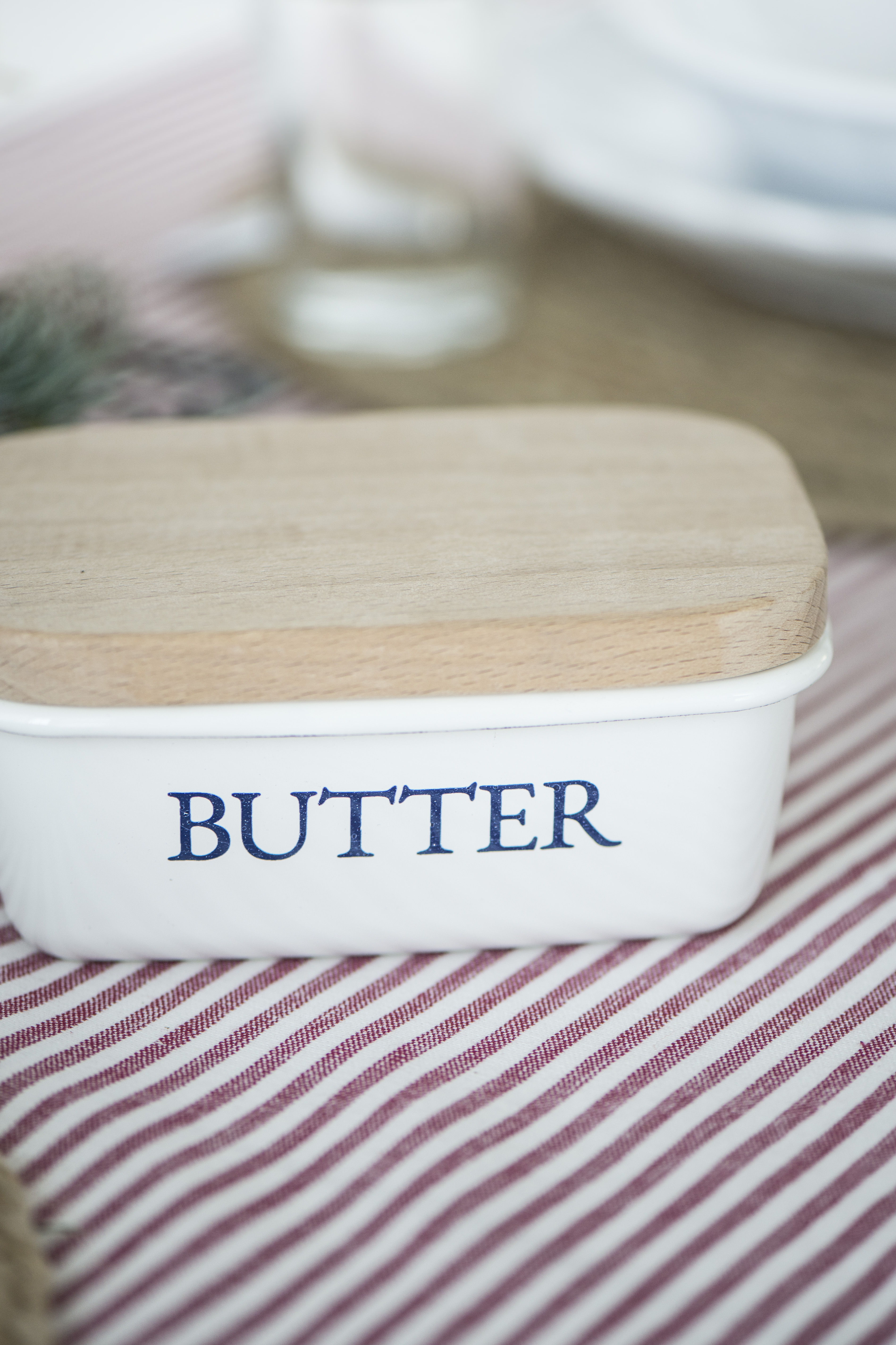 Butterdose mit Holzdeckel