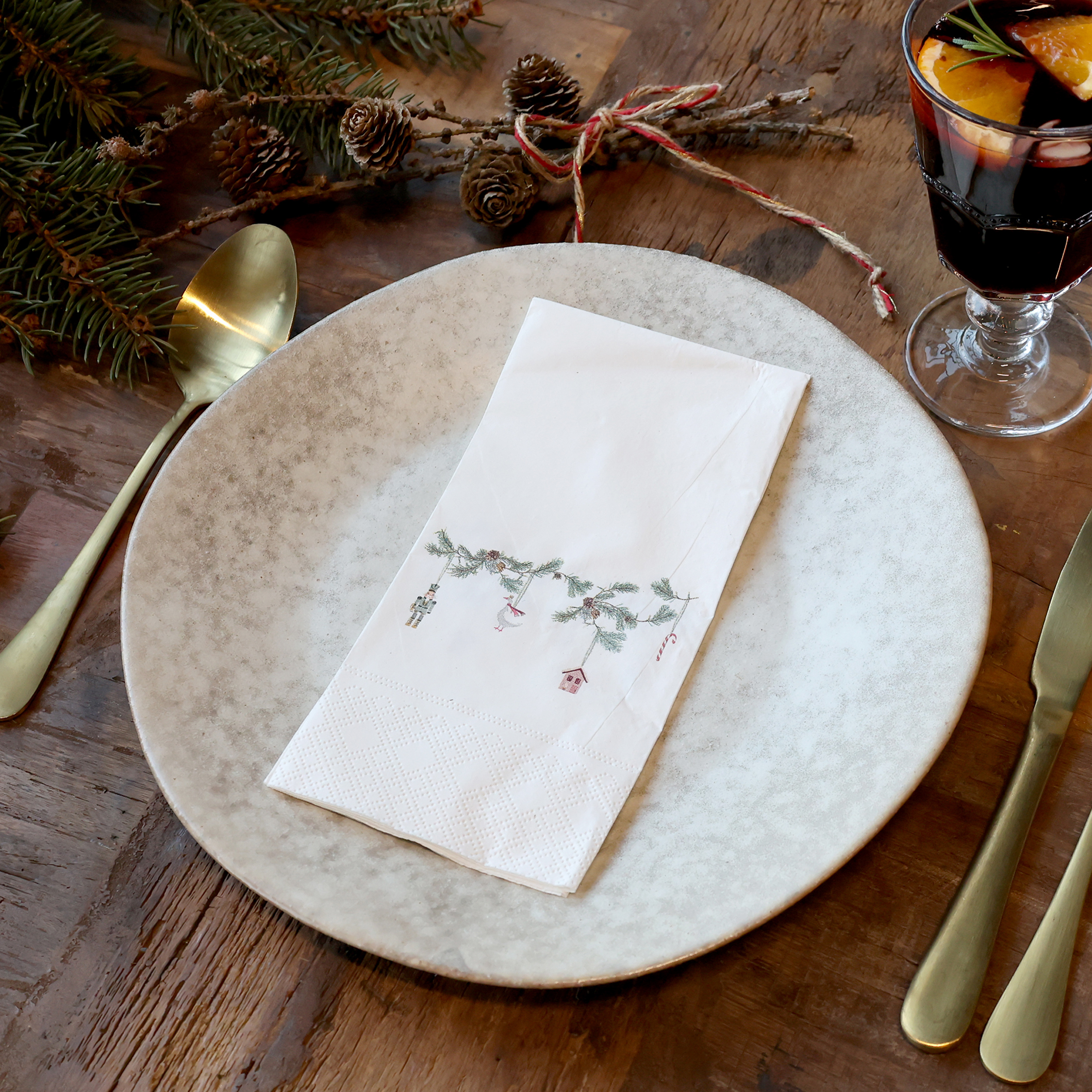 Papierservietten mit weihnachtlicher Girlande
