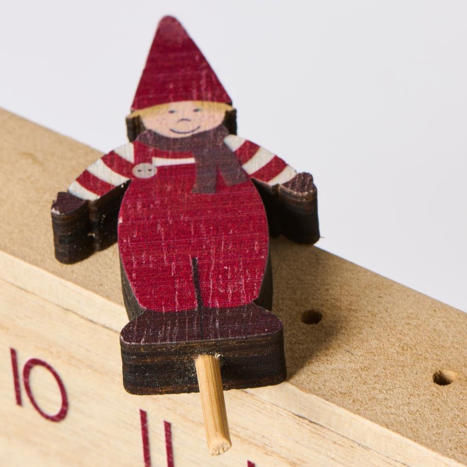 Weihnachtskalender 1-24 gehendes Wichtelmännchen