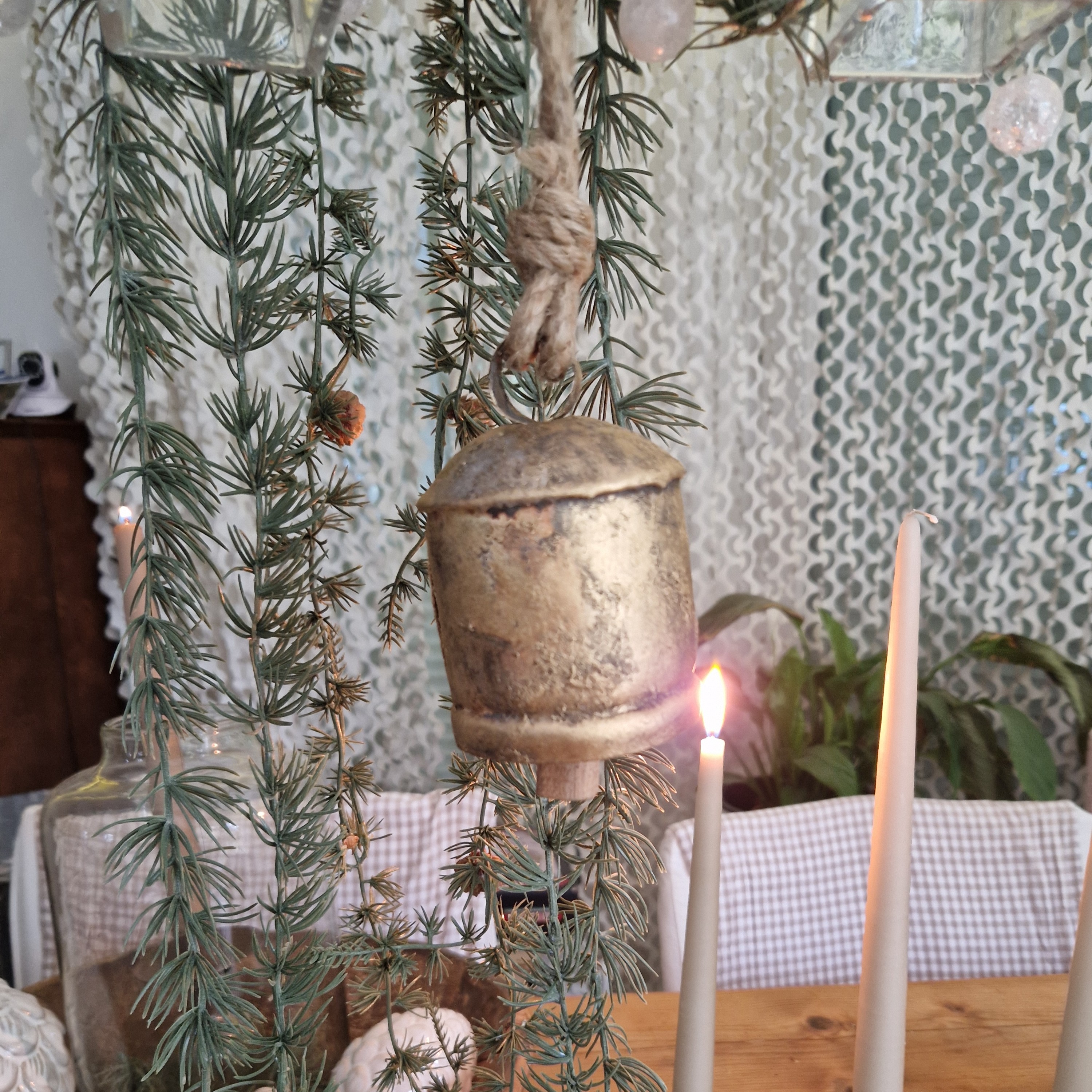 große Glocke Goldfarben mit Band