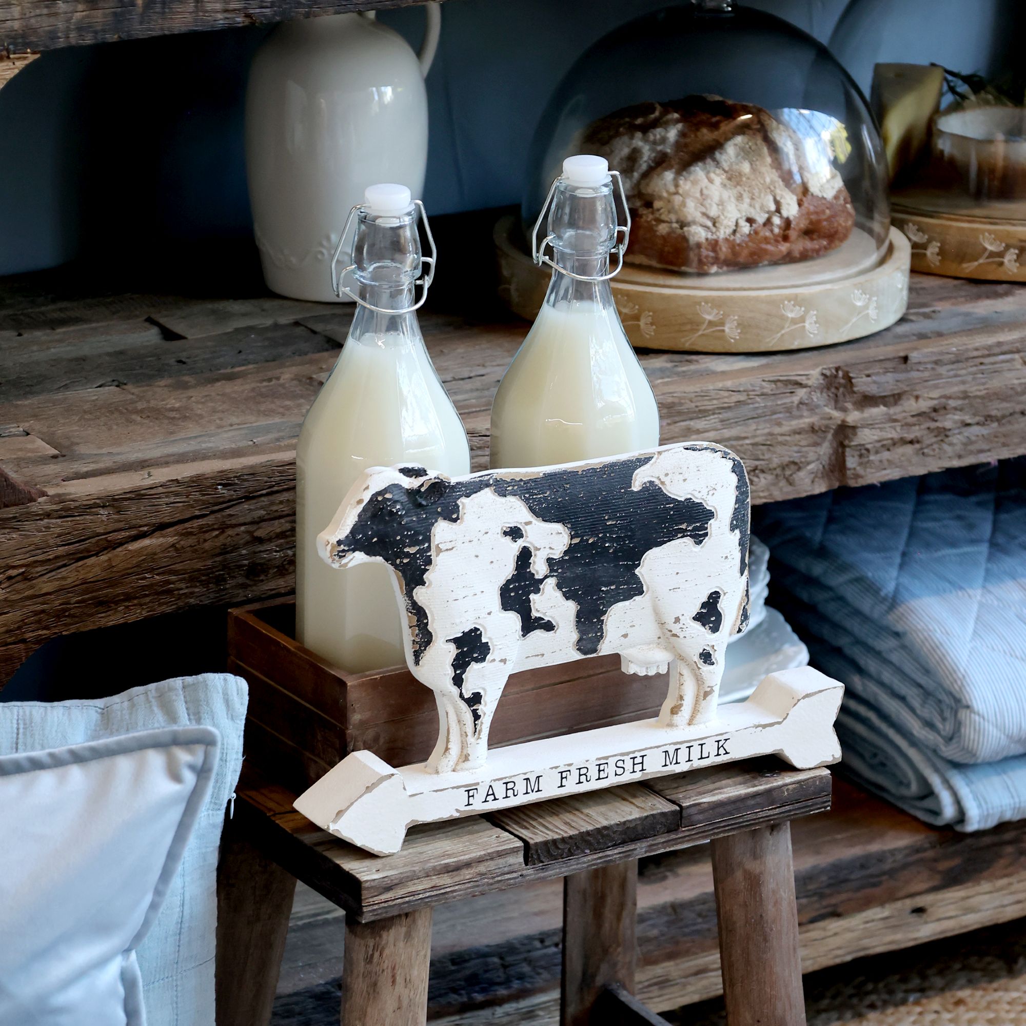 Holzschild Kuh  „Farm Fresh Milk“