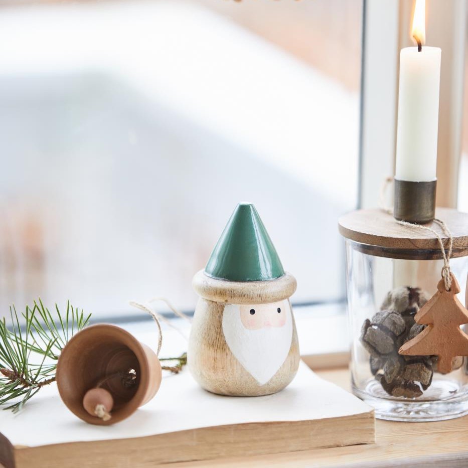 Weihnachtsmann stehend m/grünem Hut Weihnachtsmann stehend m/grünem Hut