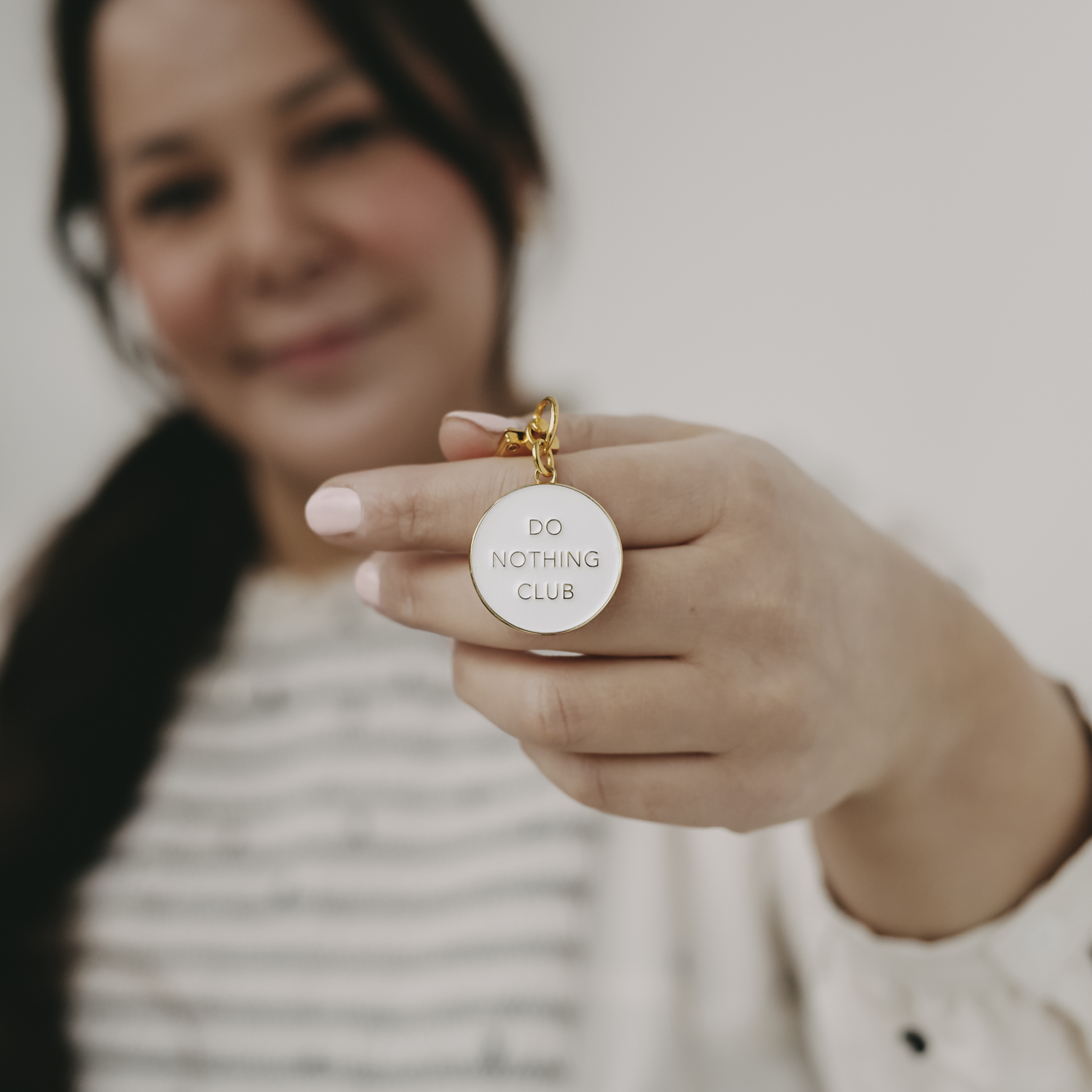 Eulenschnitt Schlüsselanhänger Do nothing Club weiß Eulenschnitt Schlüsselanhänger Do nothing Club weiß